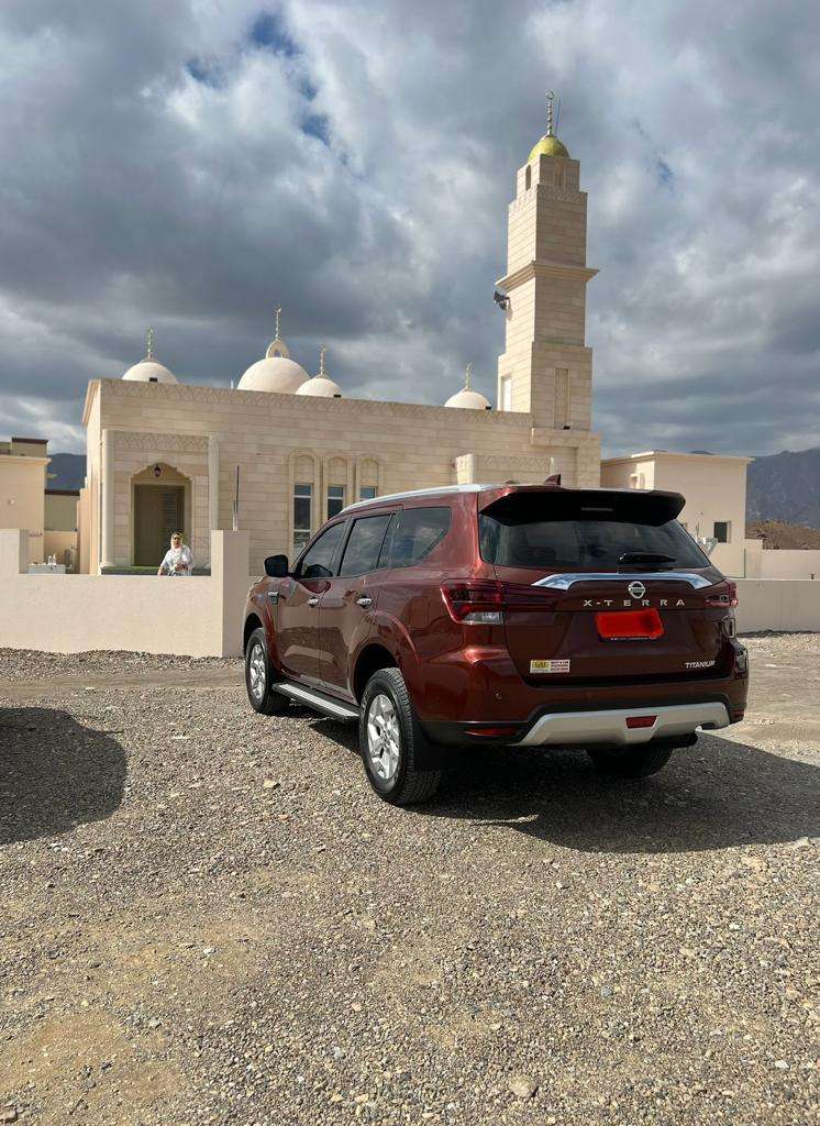 Affordable 4×4 drive rental cars in Oman